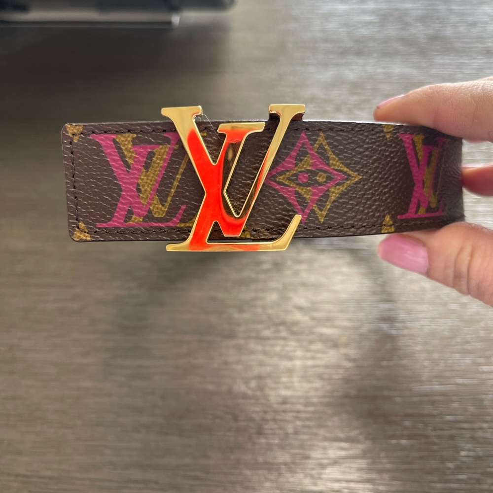 Authentic Louis Vuitton Monogram belt size 80